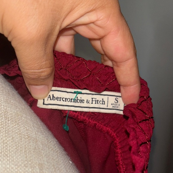 Abercrombie & Fitch Burgundy Off-Shoulder Blouse - Picture 2 of 5